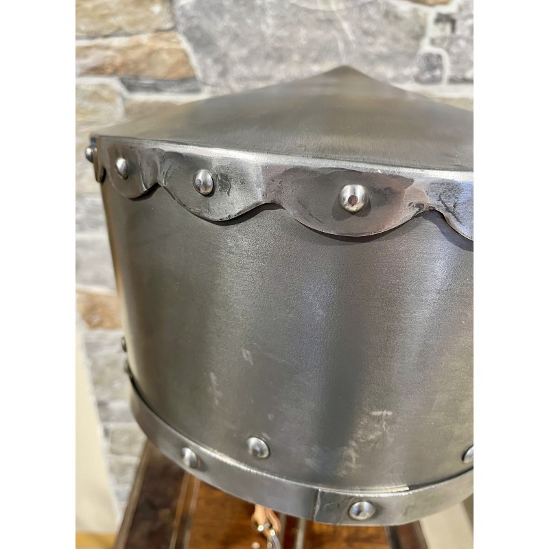 Grand casque médiéval