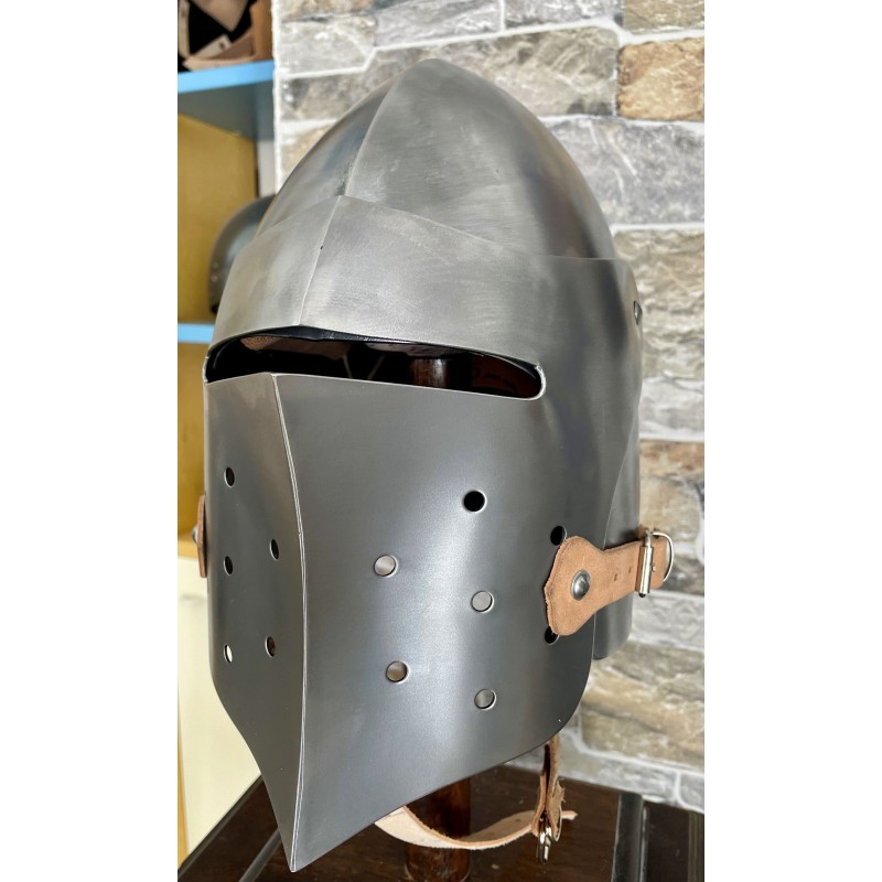 Casque de combat – Bassinet médiéval à visière