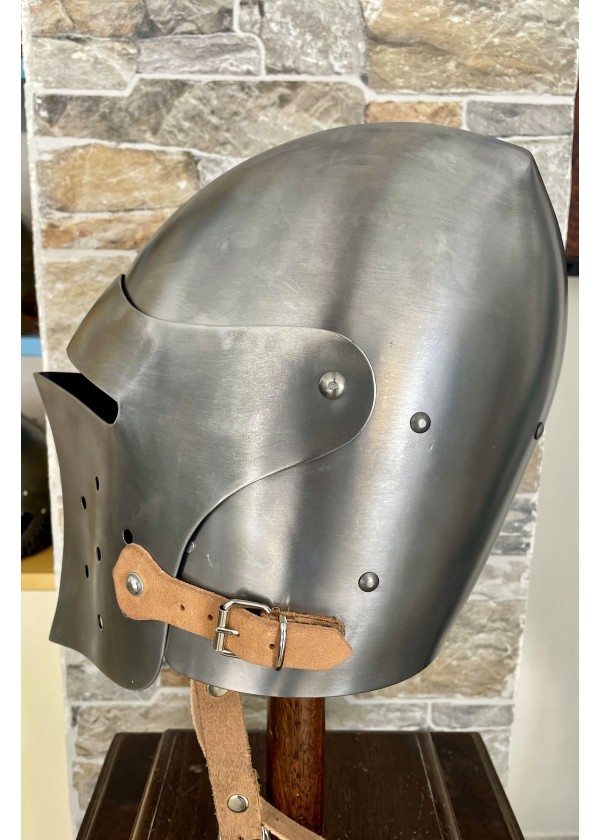 Casque de combat – Bassinet médiéval à visière