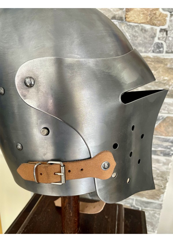 Casque de combat – Bassinet médiéval à visière