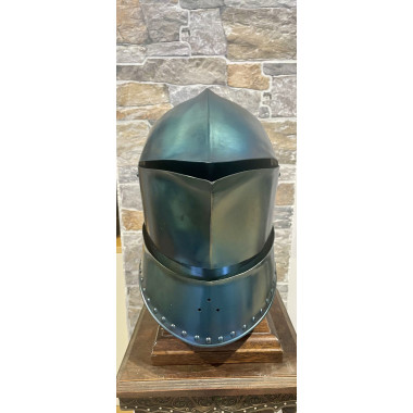 Heaume à tête de crapaud -  Armet 