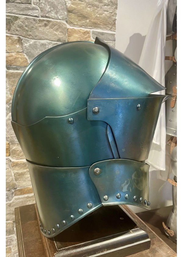 Heaume à tête de crapaud -  Armet 