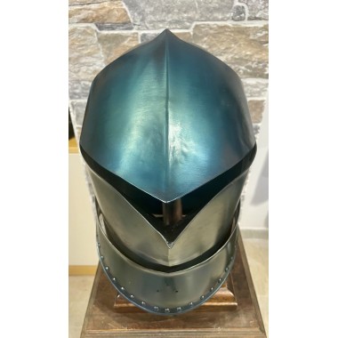 Heaume à tête de crapaud -  Armet 