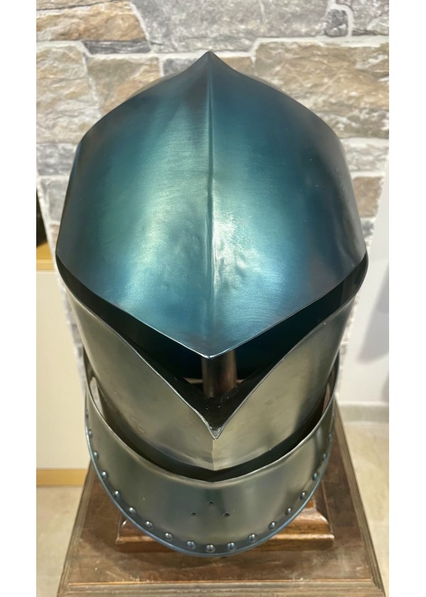 Heaume à tête de crapaud -  Armet 