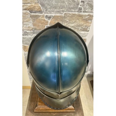 Heaume à tête de crapaud -  Armet 