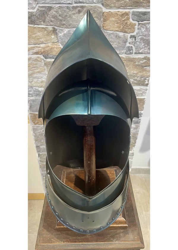 Heaume à tête de crapaud -  Armet 