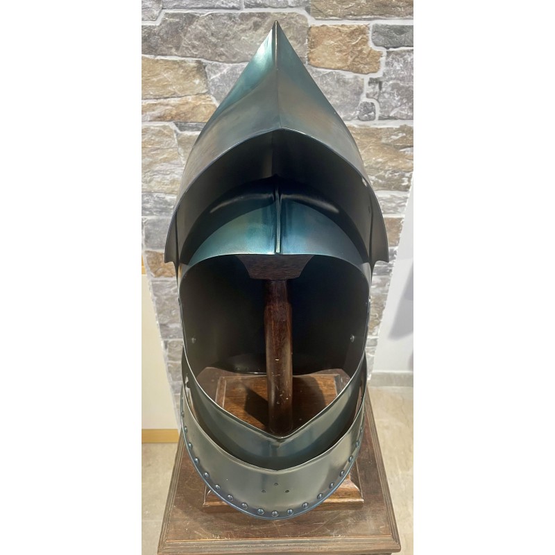 Heaume à tête de crapaud -  Armet 