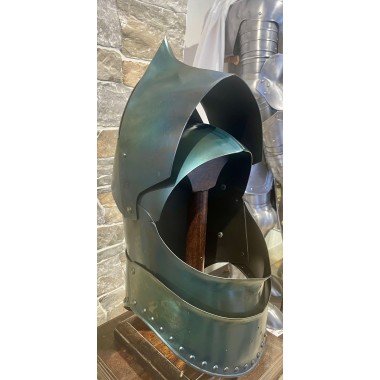 Heaume à tête de crapaud -  Armet 