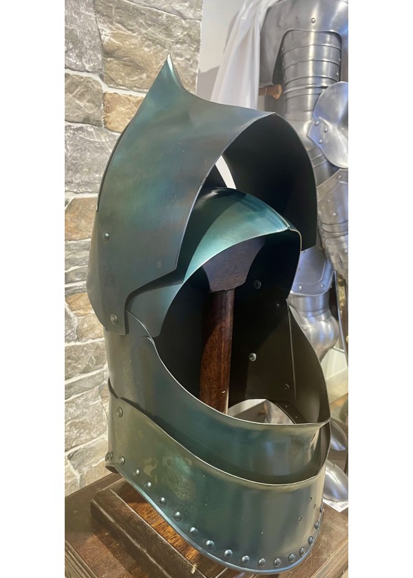 Heaume à tête de crapaud -  Armet 