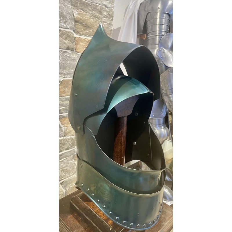 Heaume à tête de crapaud -  Armet 