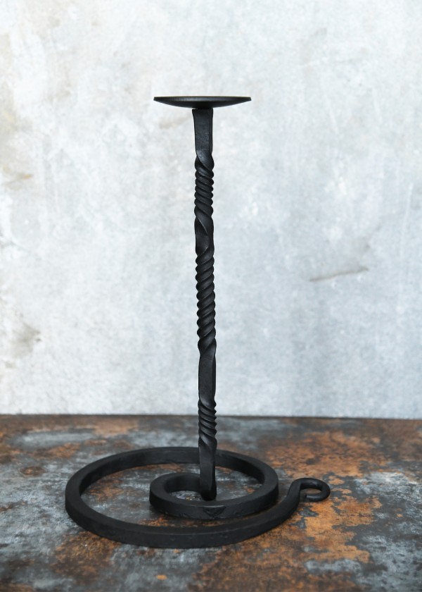 Chandelier forgé, porte-casque