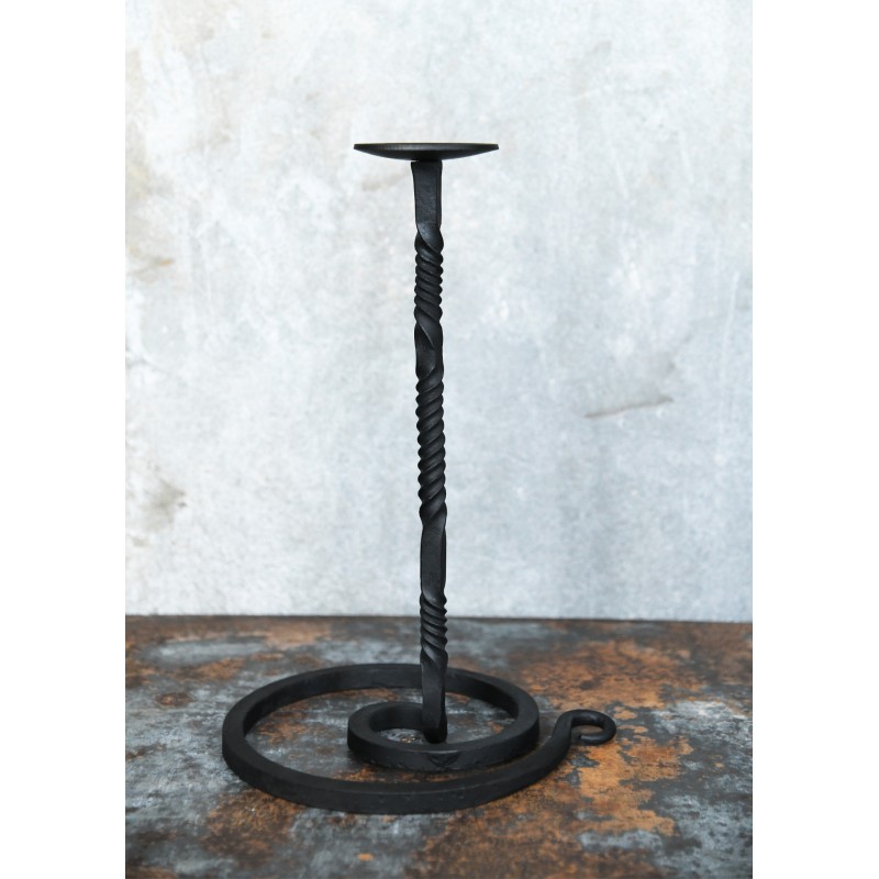 Chandelier forgé, porte-casque