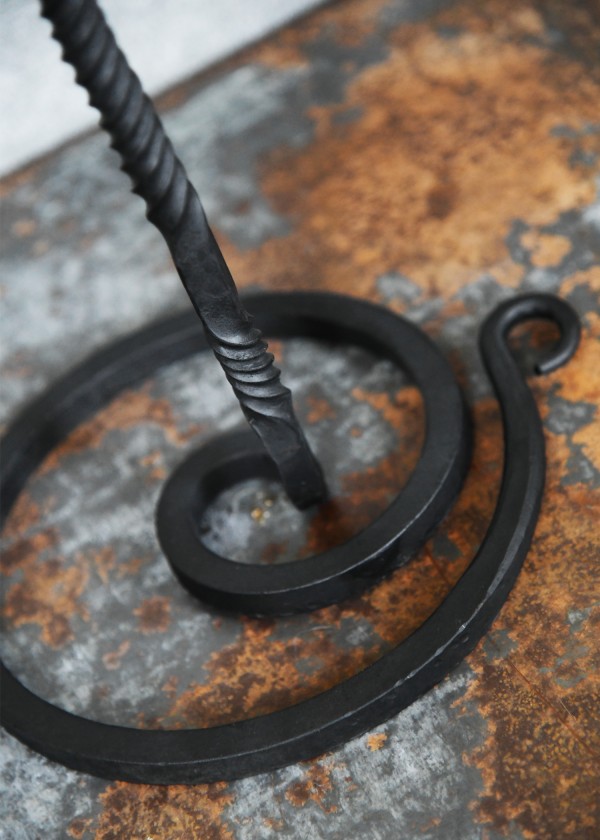 Chandelier forgé, porte-casque