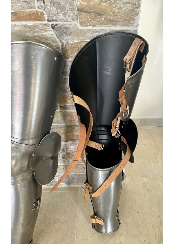Jambières médiévales articulées