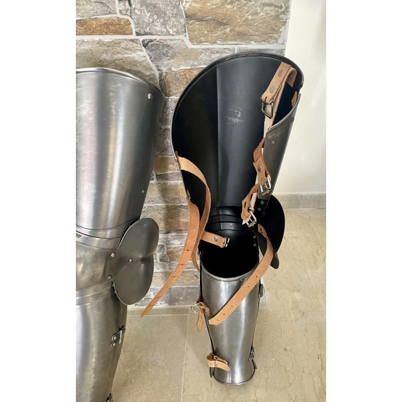 Jambières médiévales articulées