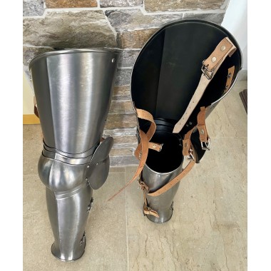 Jambières médiévales articulées