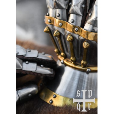 Gantelets milanais médiévaux