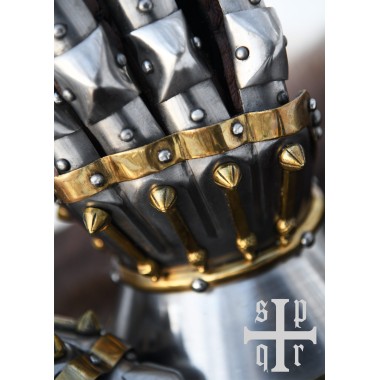 Gantelets milanais médiévaux