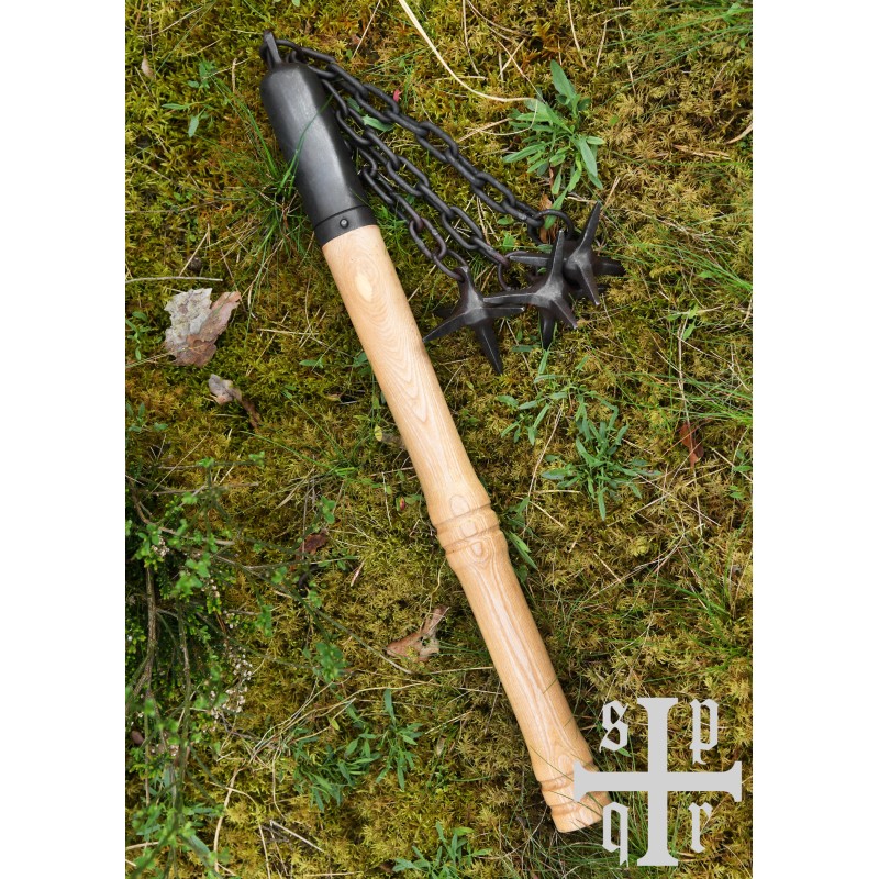 Fléau médiéval à trois étoiles