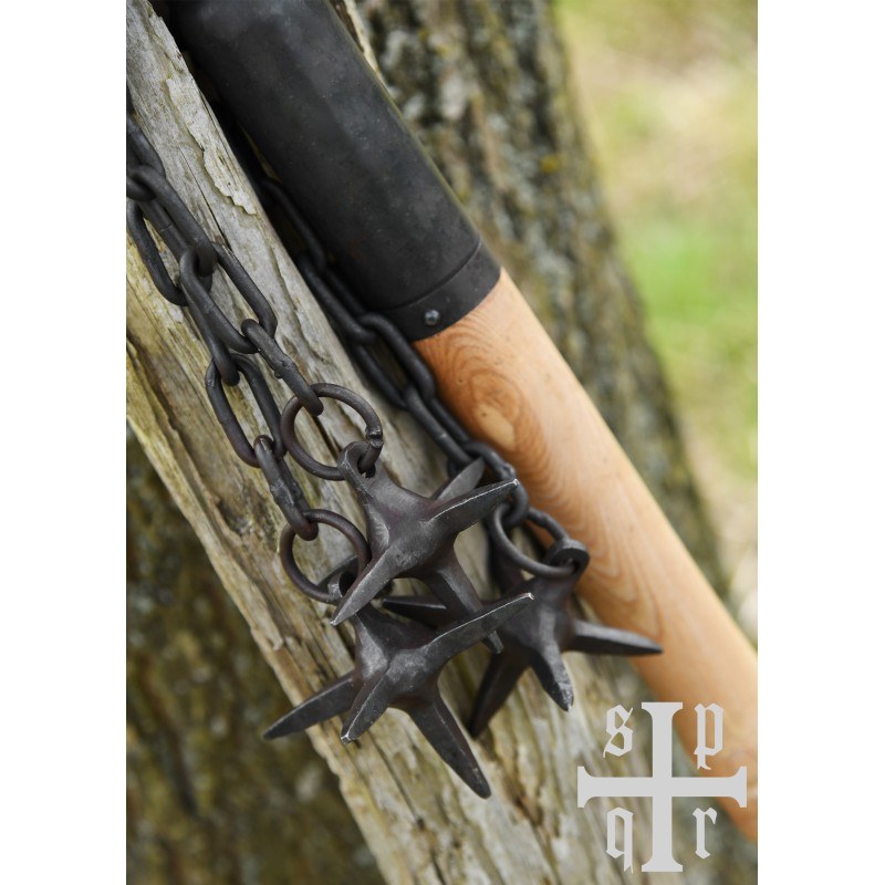 Fléau médiéval à trois étoiles