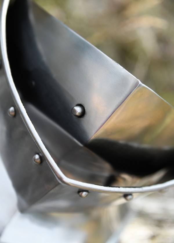 Bevor, acier 1,6 mm, avec bracelet en cuir