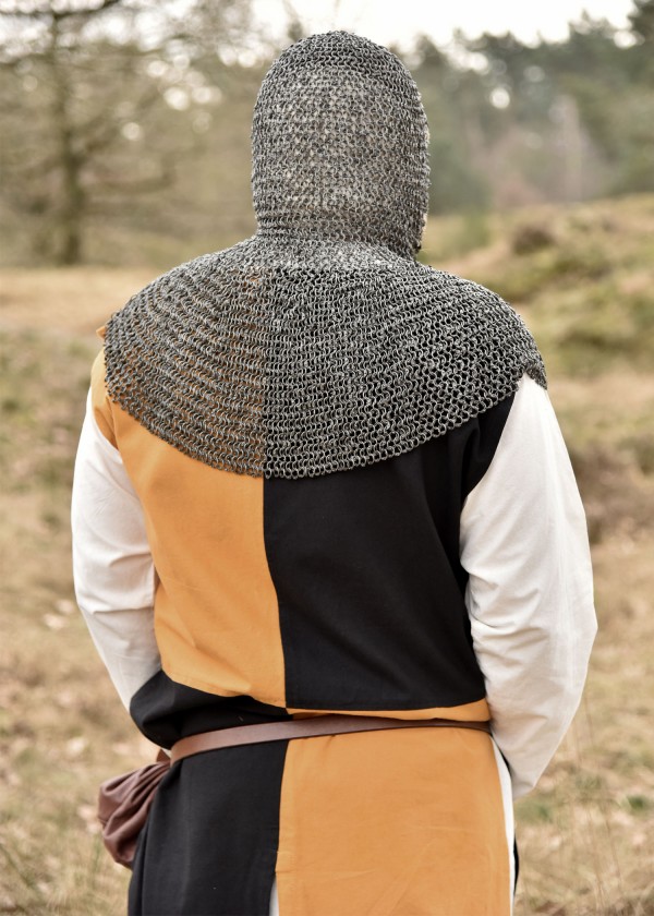 Camail médiévale rivetée