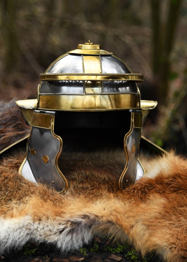 Casque Romain Italic 'H'