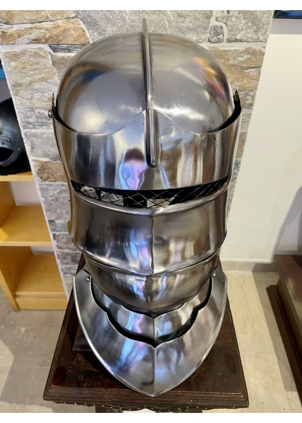 Sallet gothique avec masque