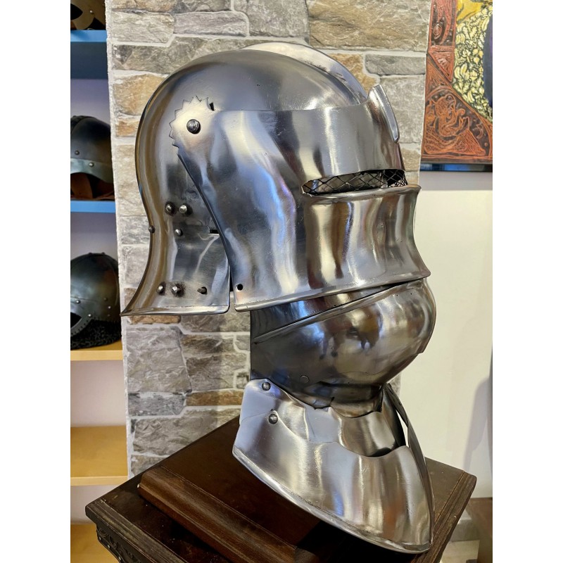 Sallet gothique avec masque
