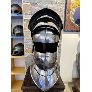 Sallet gothique avec masque
