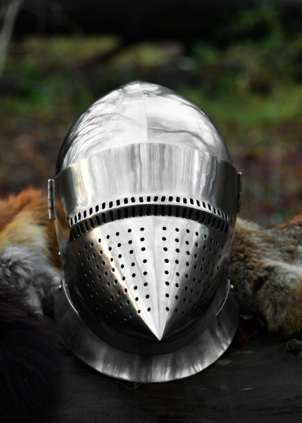 Casque Hundsgugel, vers 1400, acier de 2 mm