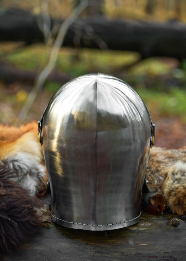 Casque Hundsgugel, vers 1400, acier de 2 mm