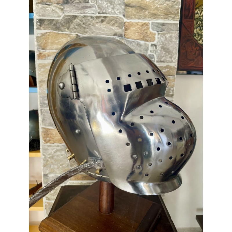 Casque bassinet du XIVe siècle