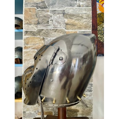 Casque bassinet du XIVe siècle