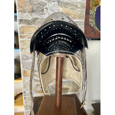 Casque bassinet du XIVe siècle