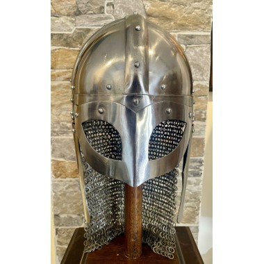 Casque viking à cotte de mailles rivetée