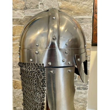 Casque viking à cotte de mailles rivetée