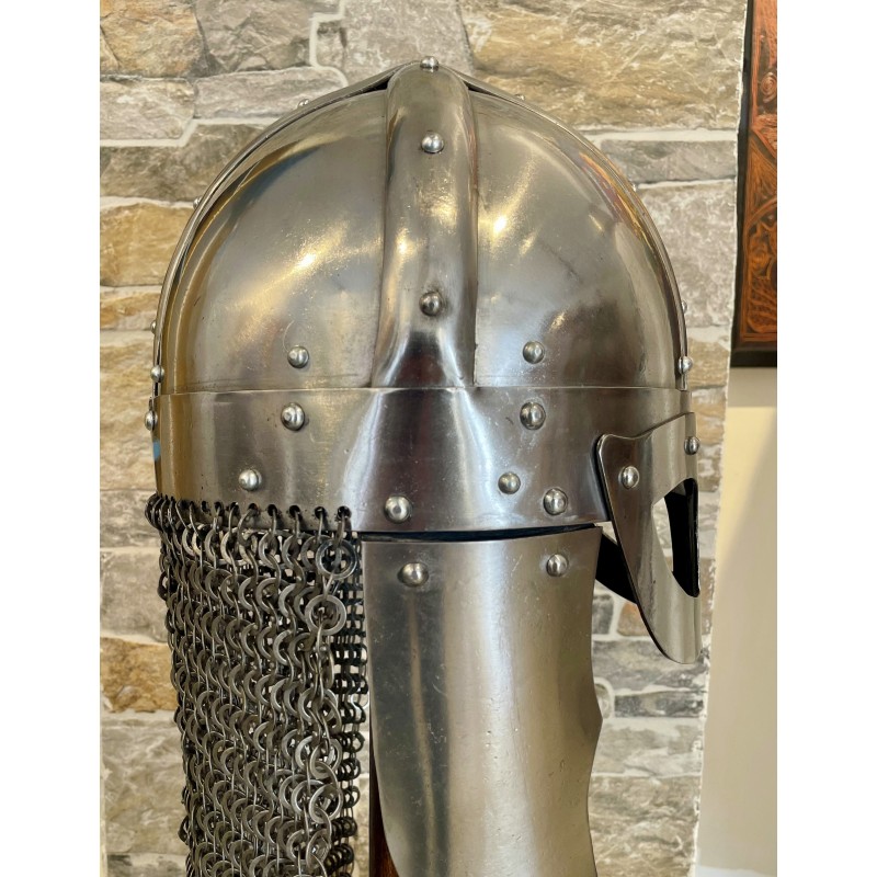 Casque viking à cotte de mailles rivetée