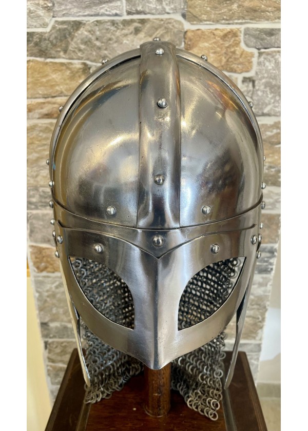 Casque viking à cotte de mailles rivetée