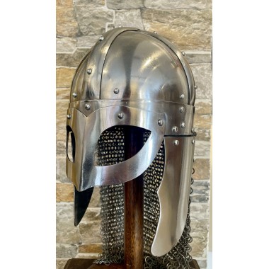 Casque viking à cotte de mailles rivetée