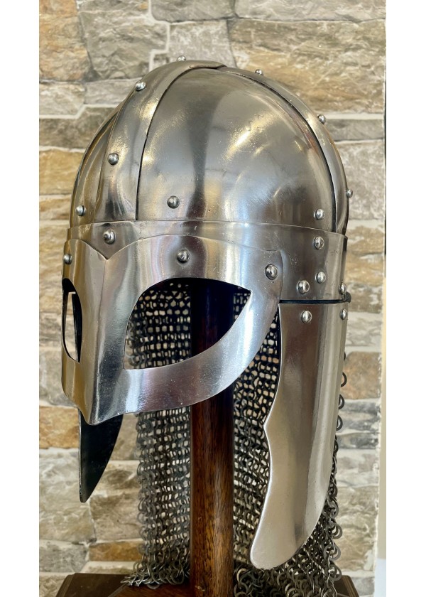 Casque viking à cotte de mailles rivetée