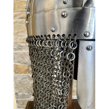 Casque viking à cotte de mailles rivetée