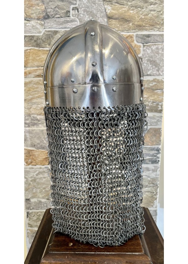 Casque viking à cotte de mailles rivetée