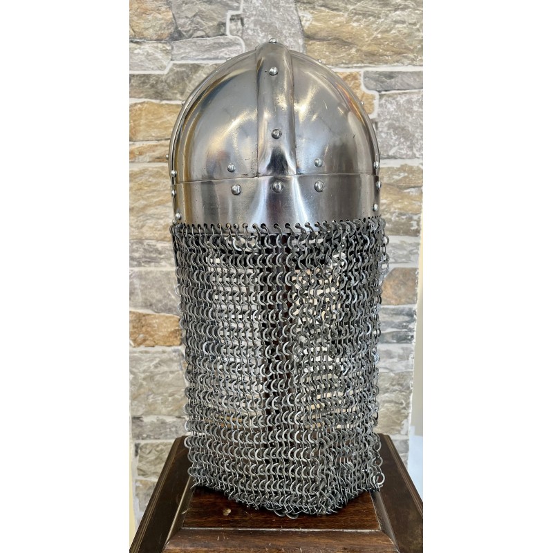 Casque viking à cotte de mailles rivetée