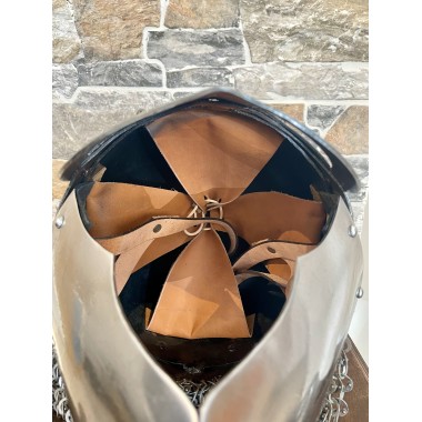 Casque viking à cotte de mailles rivetée