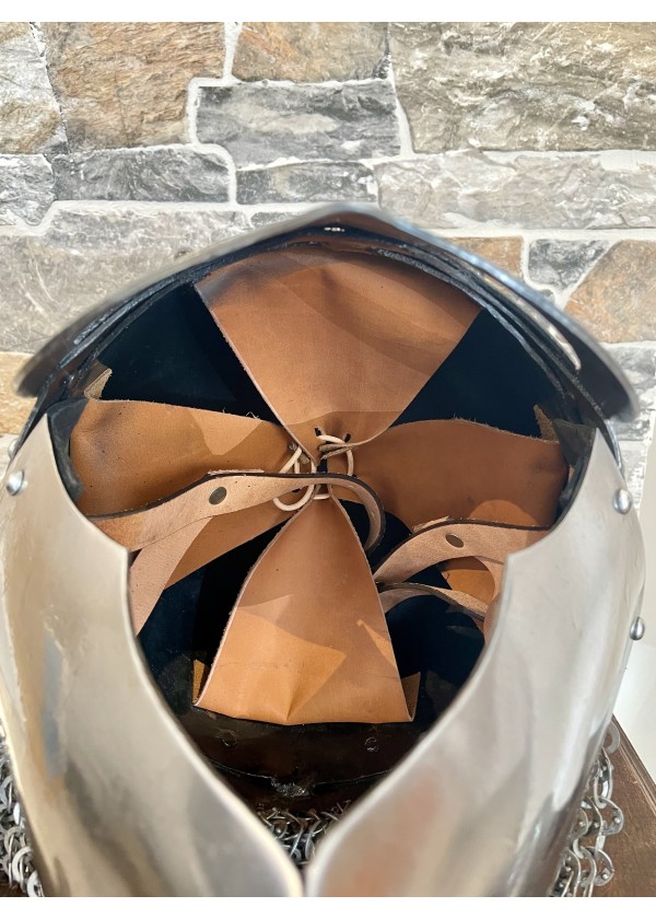 Casque viking à cotte de mailles rivetée