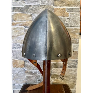 Casque Normand à Nasal – XIe Siècle