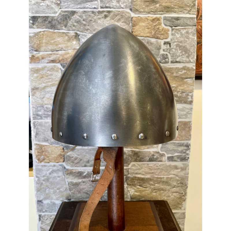 Casque Normand à Nasal – XIe Siècle