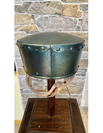 Casque de combat cylindrique