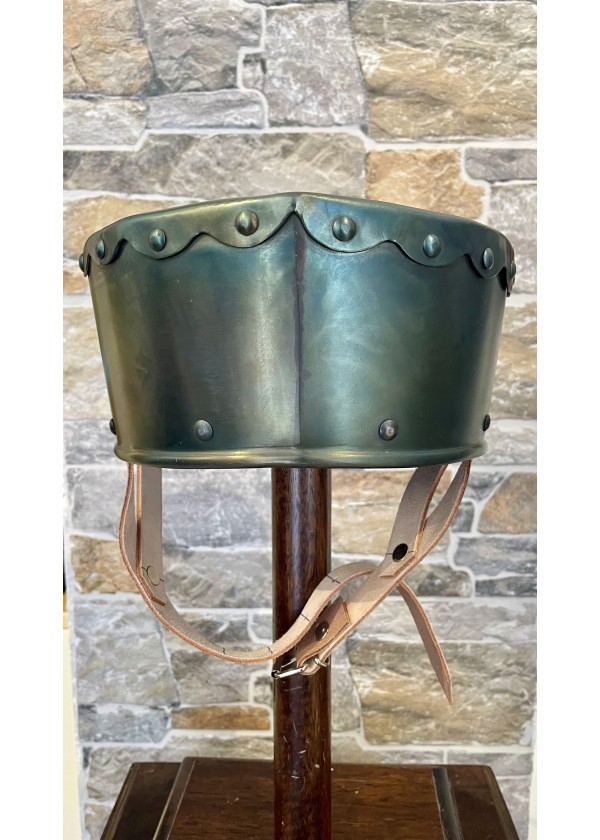 Casque de combat cylindrique